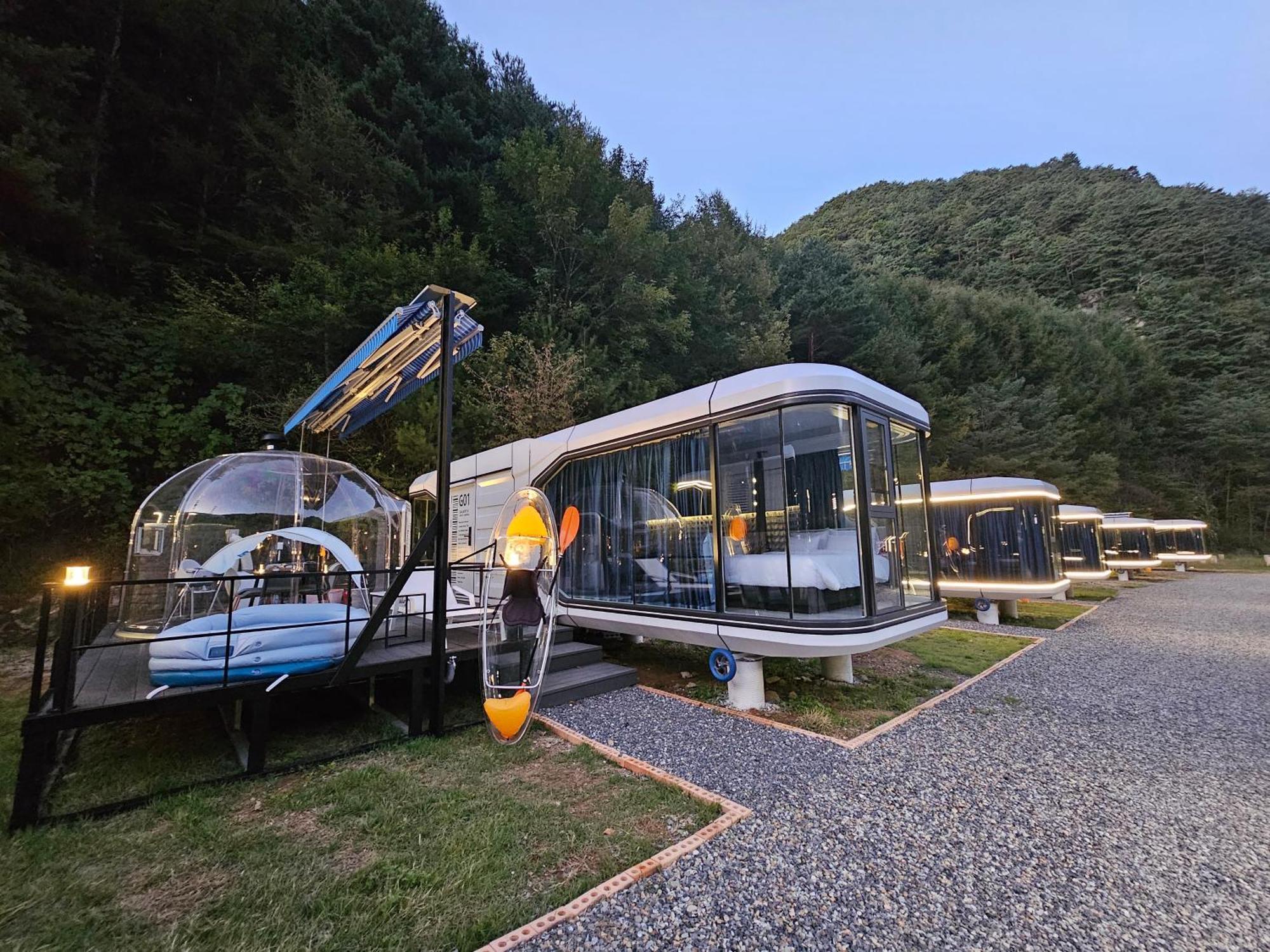 Galaxy X Hotel Type Caravan Glamping & Pension Πιόνγκτσανγκ Εξωτερικό φωτογραφία