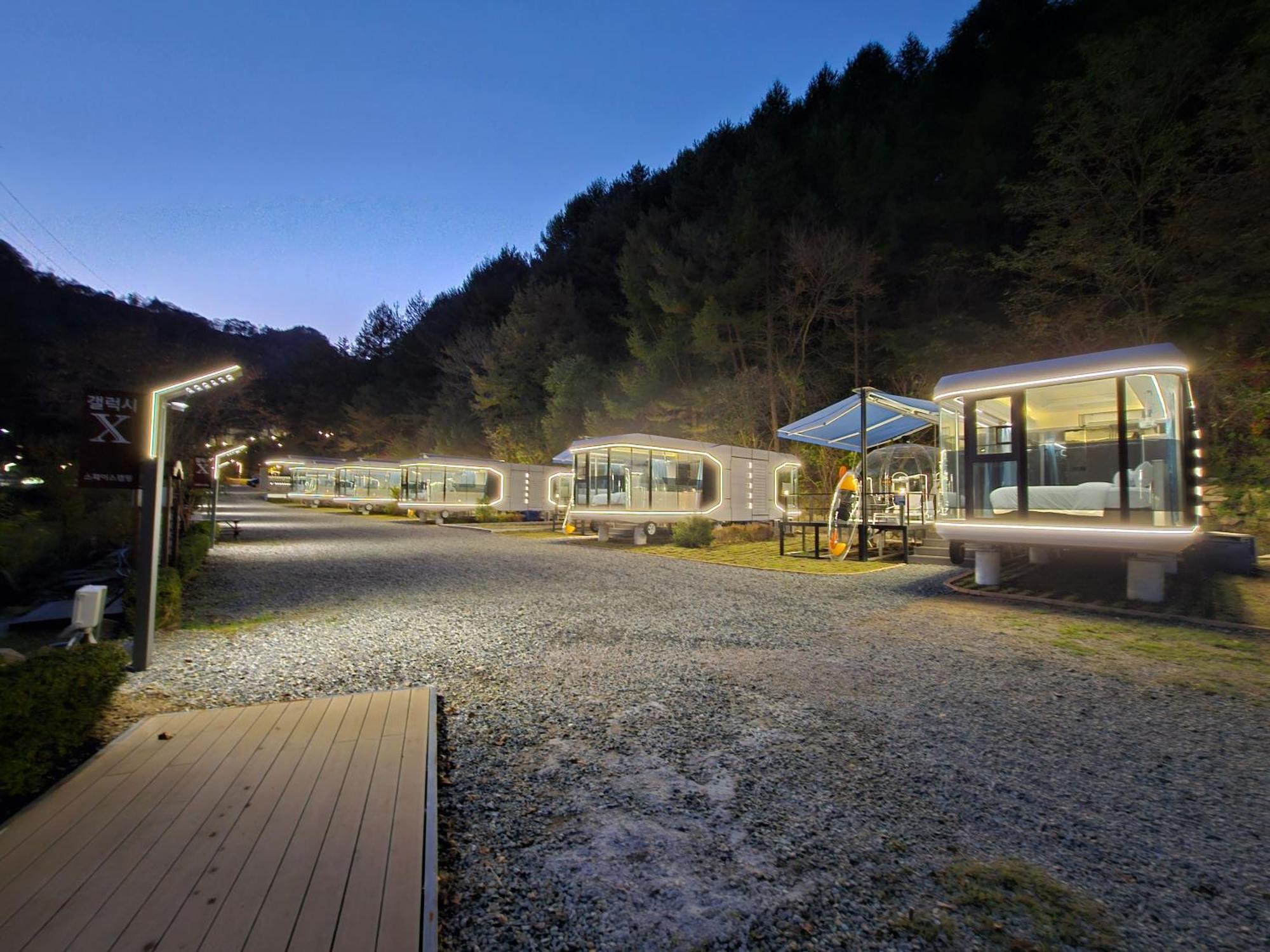 Galaxy X Hotel Type Caravan Glamping & Pension Πιόνγκτσανγκ Εξωτερικό φωτογραφία